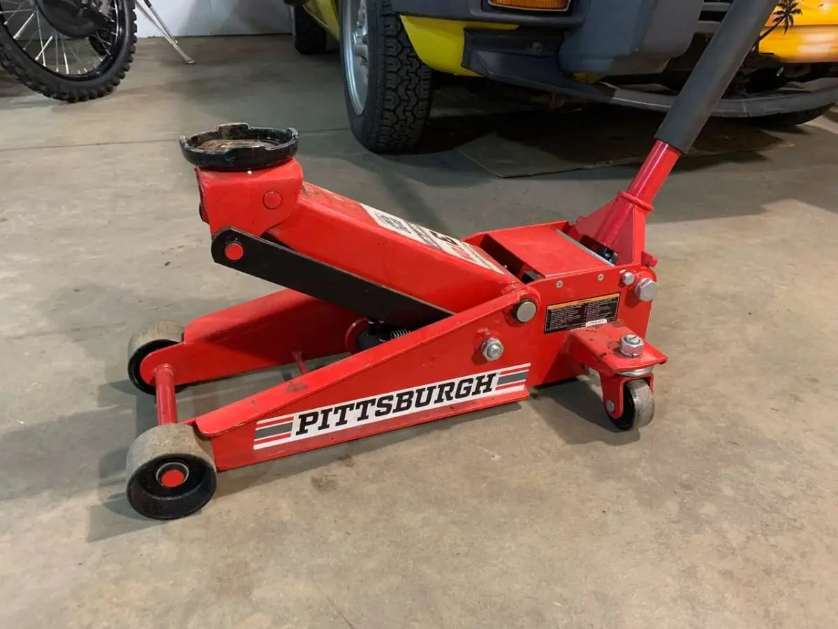 2-ton low-profile hydraulic car jack